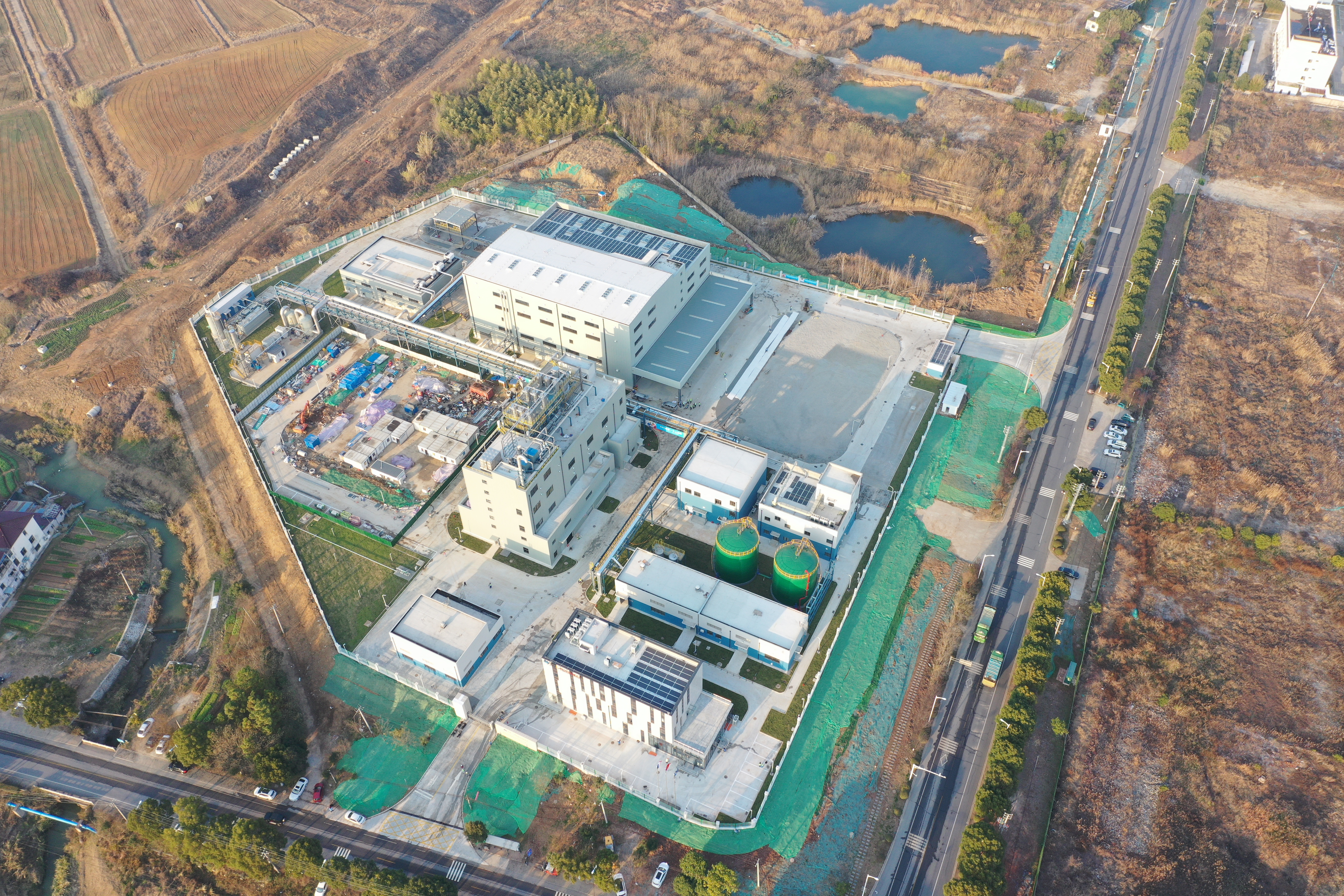 安迪苏3.7万吨/年特种产品饲料添加剂项目一期成功中交